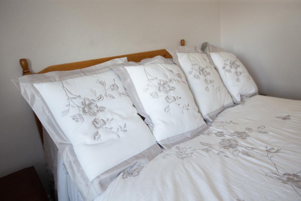 Rosemead Guest House Horley Zimmer foto